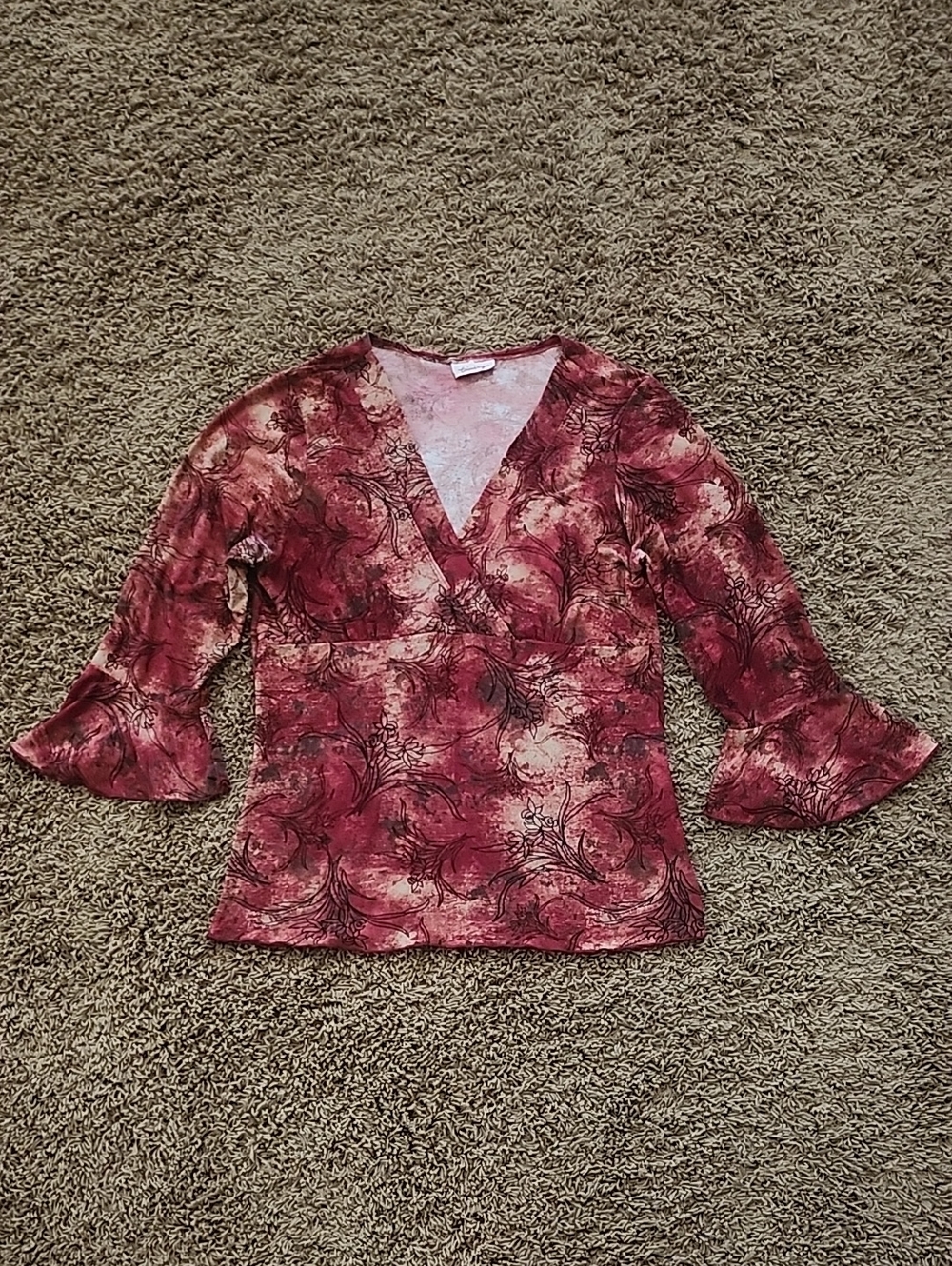 Women’s Y2K Red Surplice Neck Bell Sleeve Blouse - Elegant Printed Top - Picture 2 of 8
